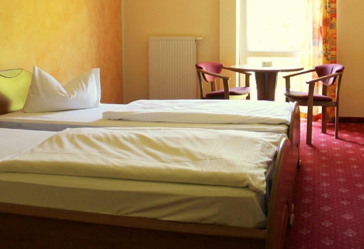 Soibelmanns Hotel Ruegen Samtens Esterno foto